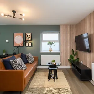 Gad By Koya Homes - 2 Ensuite Bedroom Apartment, Centre, Free Parking Apartment