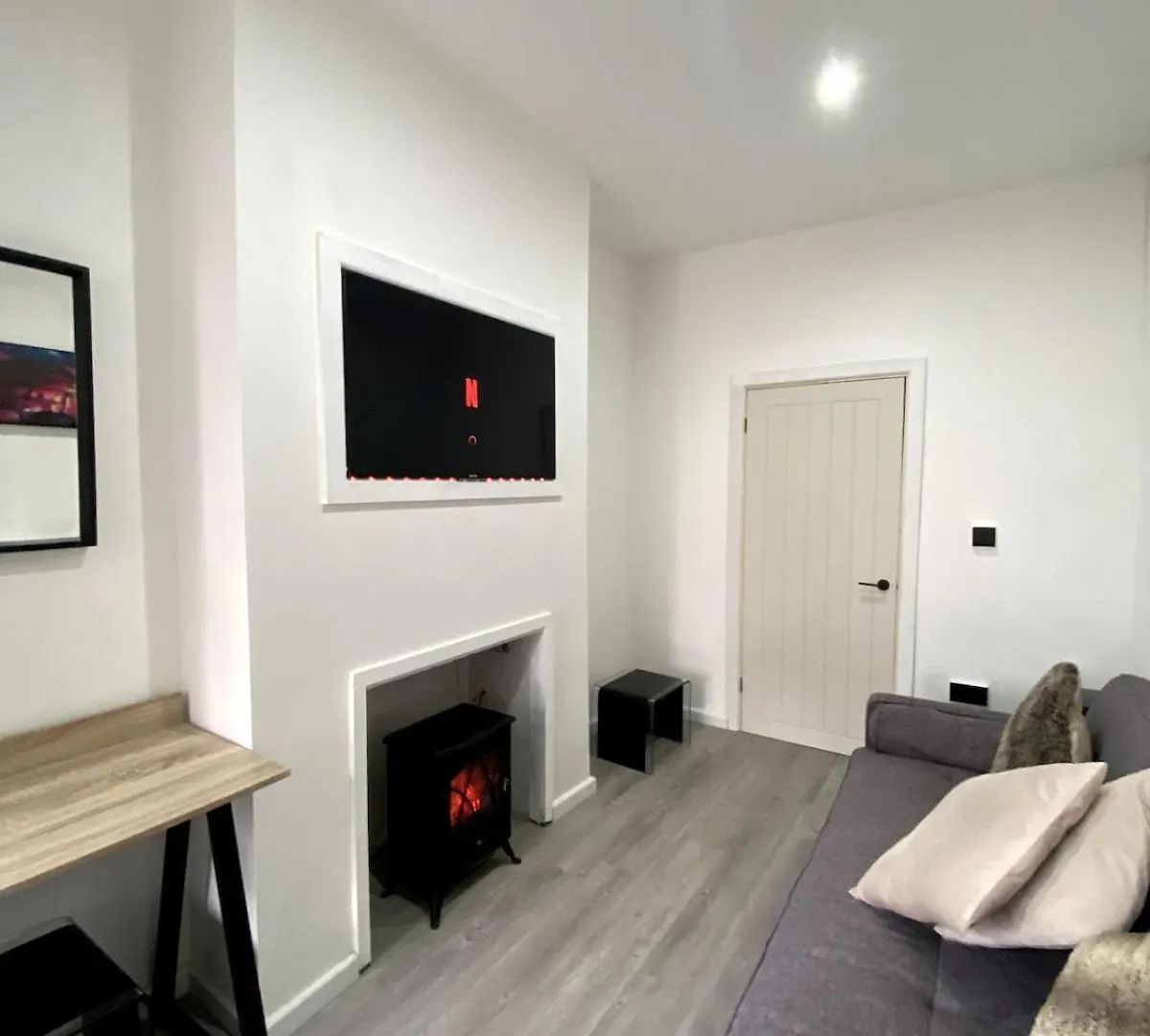 Cardiff City Studio Sleeps 4 United Kingdom