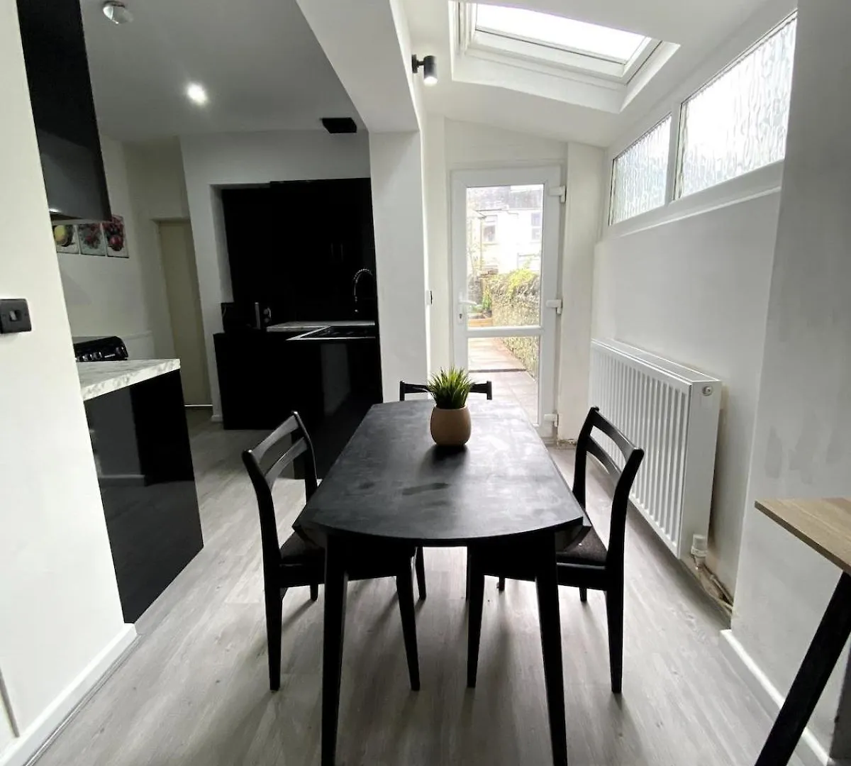 Cardiff City Studio Sleeps 4 0*,  United Kingdom