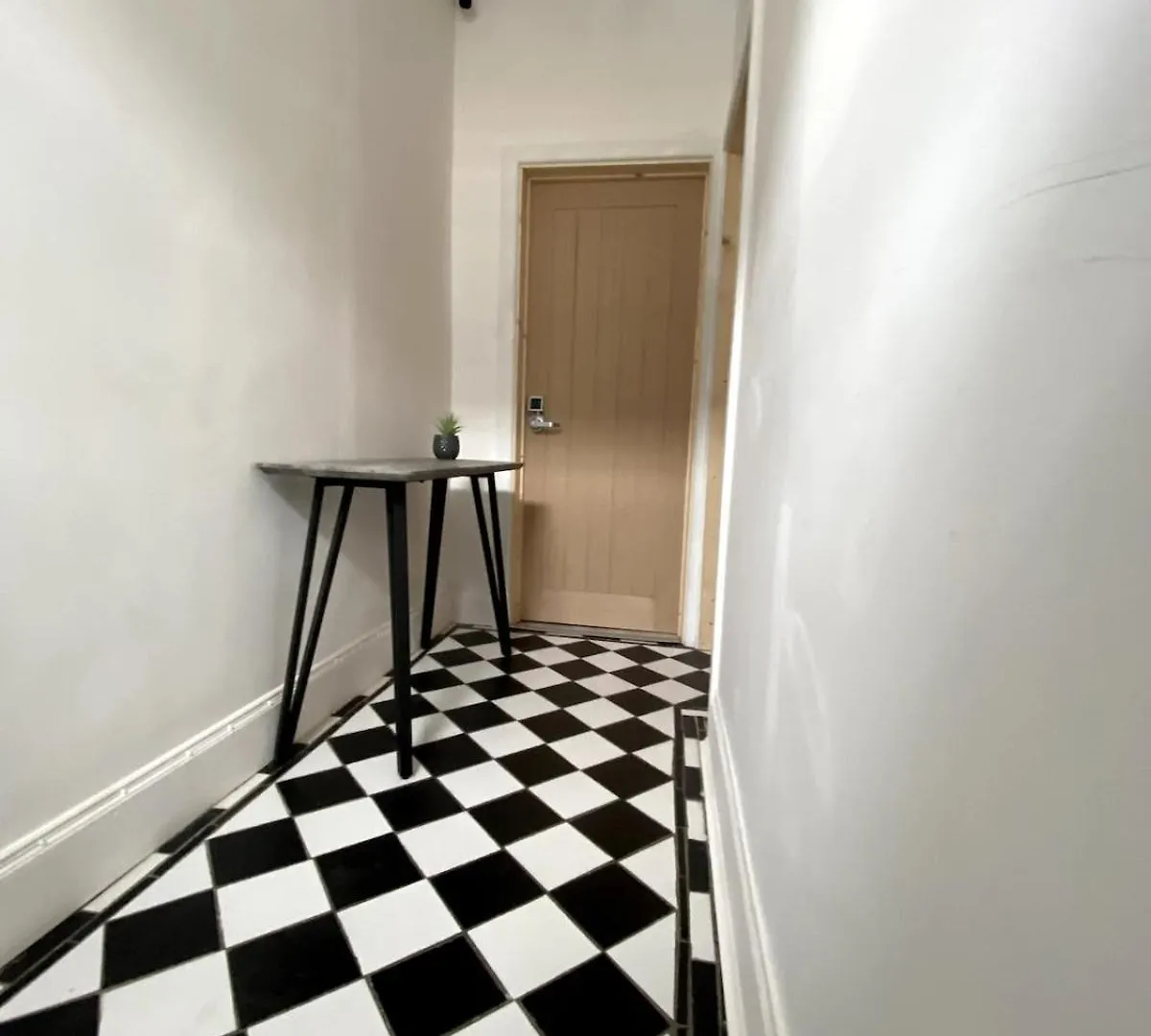 Apartment Cardiff City Studio Sleeps 4 United Kingdom