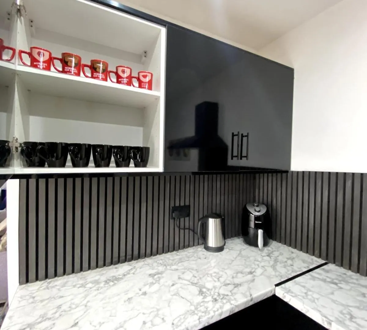 Cardiff City Studio Sleeps 4 Apartment